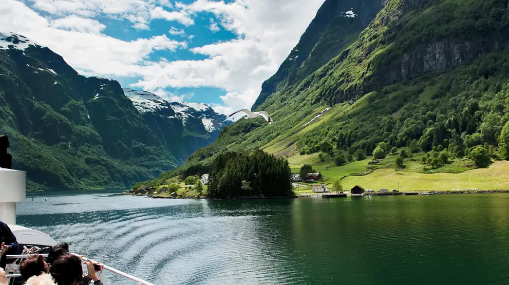 Vil du på et krydstogt fra Danmark, kan du f.eks. opleve den smukke norske natur