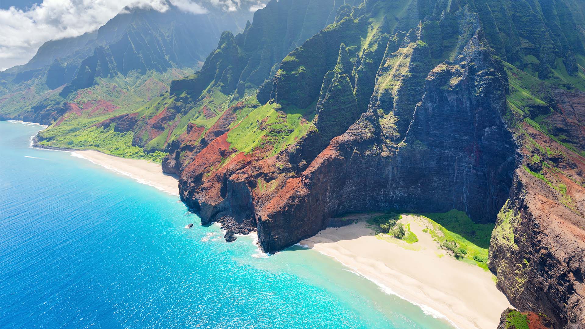 Rejsen starter på Kauai, som bl.a. er kendt for den dramatiske Na Pali-kyst