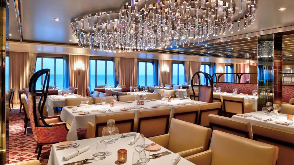 Normandie restaurant. En af fire hovedretauranter ombord Celebrity Edge