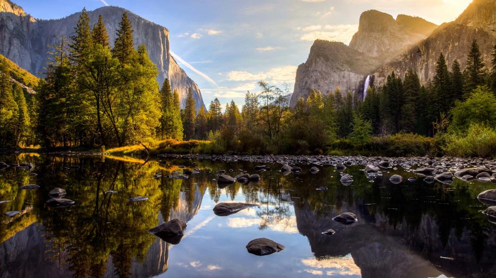 Besøg f.eks. Yosemite i et motorhome i USA