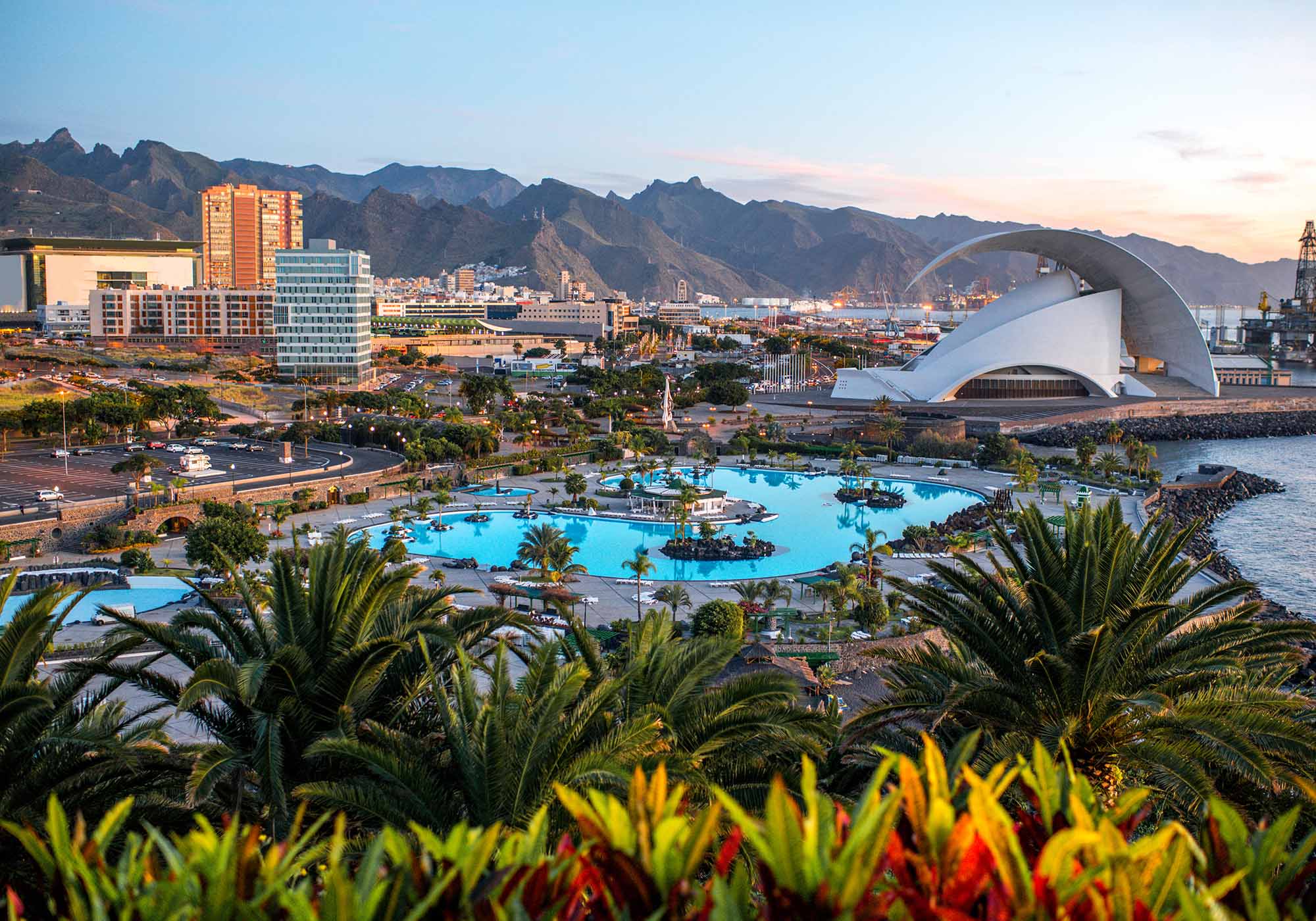 Santa Cruz på La Palma er en perle i Atlanterhavet – med frodige, grønne landskaber, rolige strande og imponerende bjerge