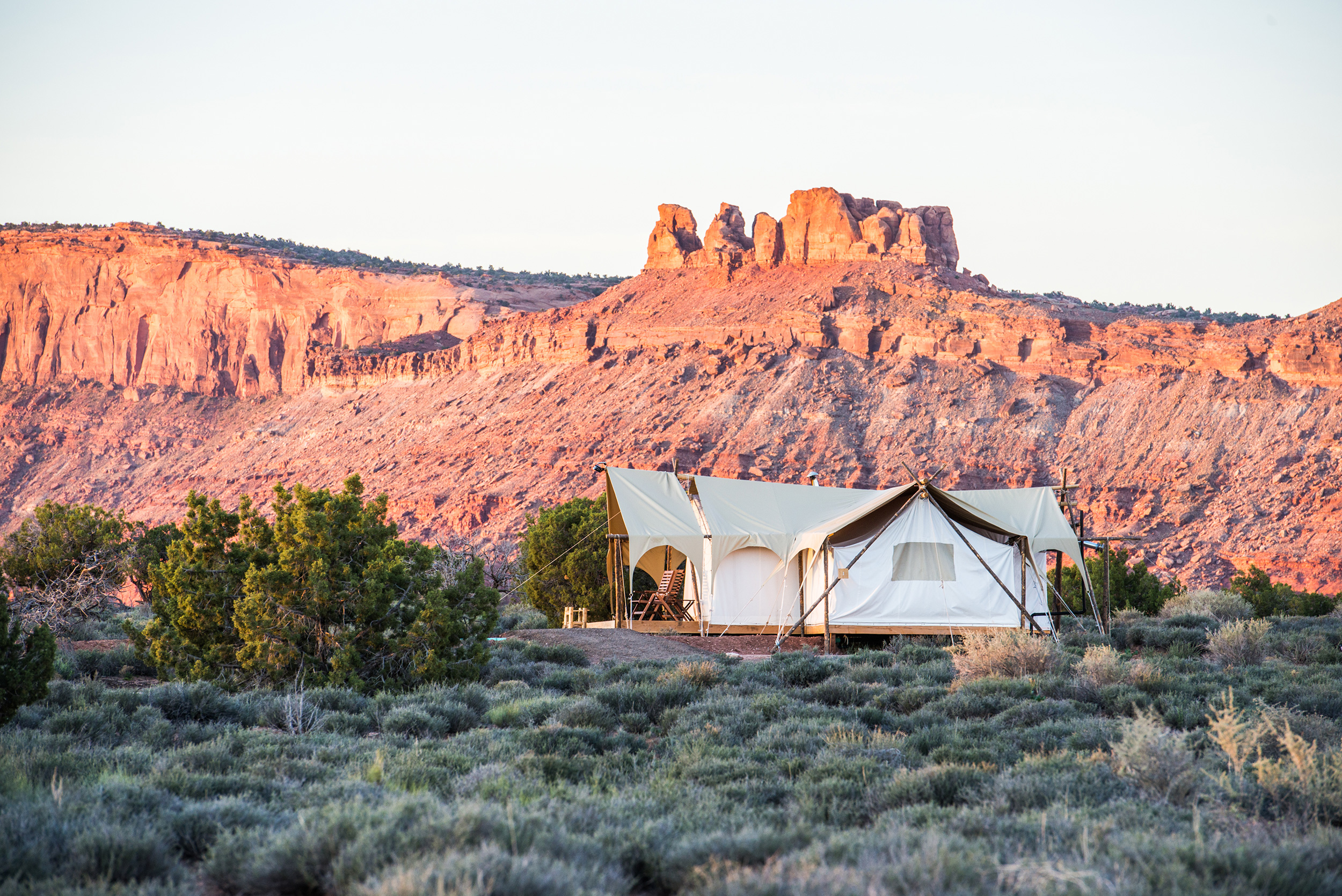 Bo midt i Utahs imponerende natur - Under Canvas Moab