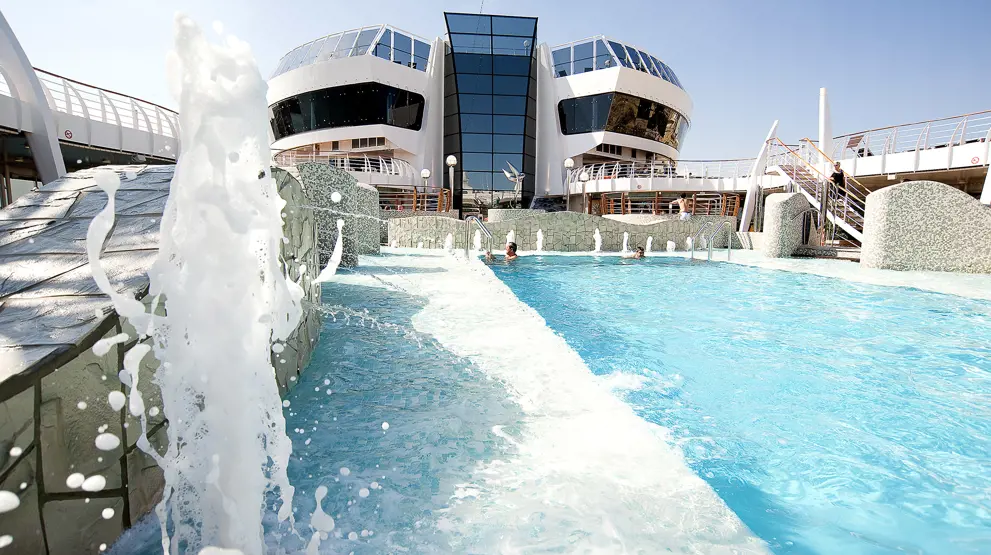 Poolområde på MSC Splendida