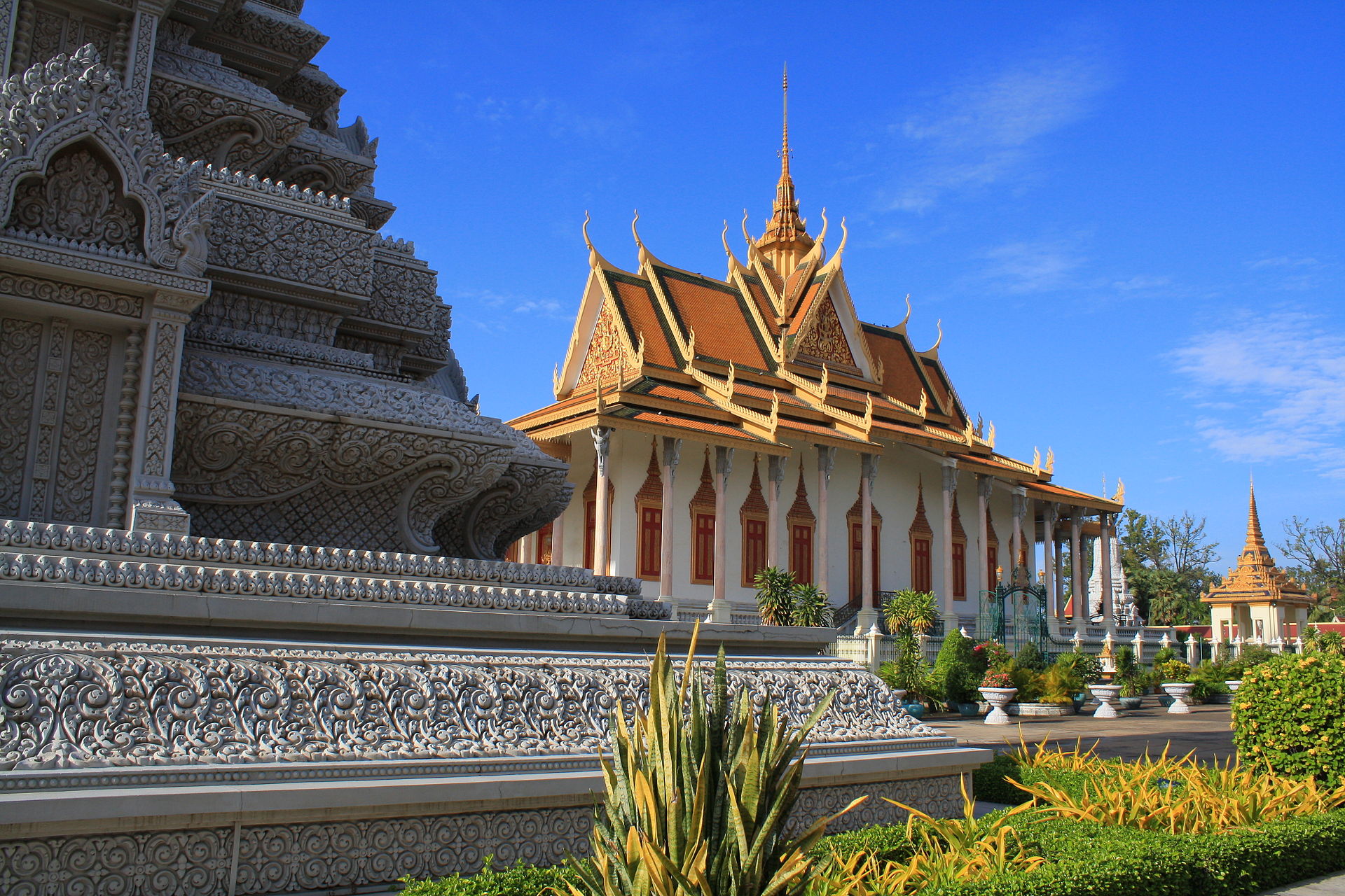 Royal Palace og The Silver Pagoda i hovedstaden Phnom Penh.