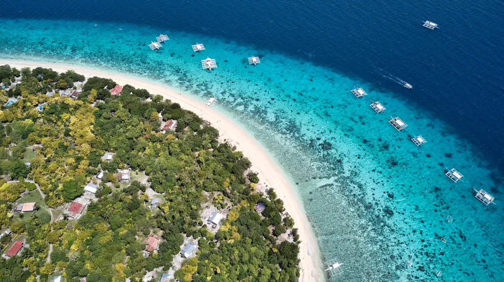 Balicasag med det krystalklare vand