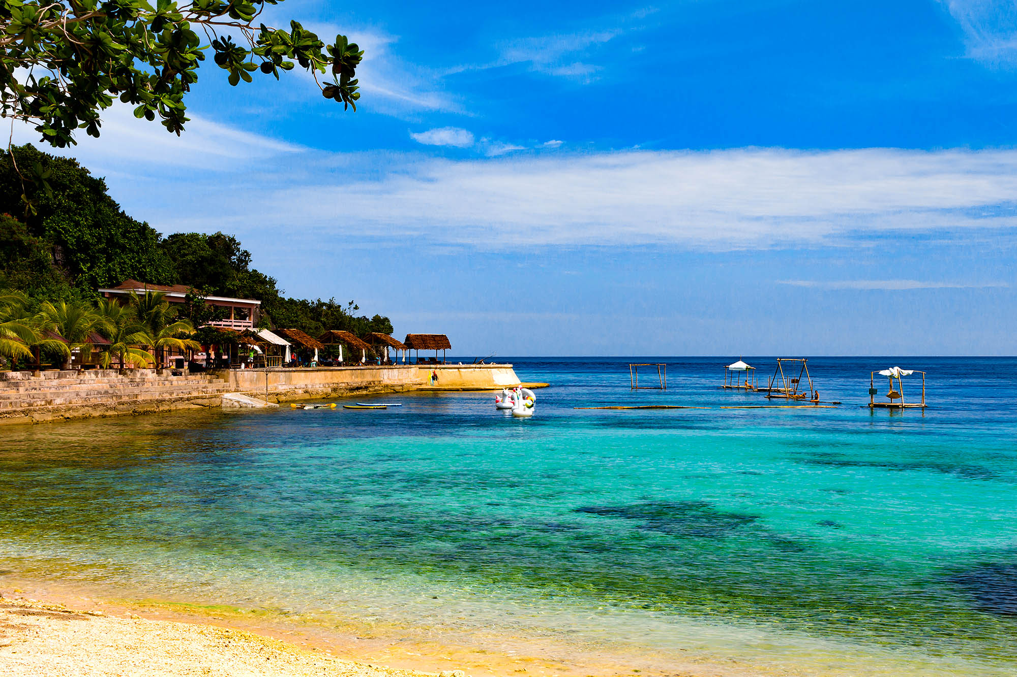 God tid til afslapning ved Filippinernes strande, f.eks. her på Siquijor