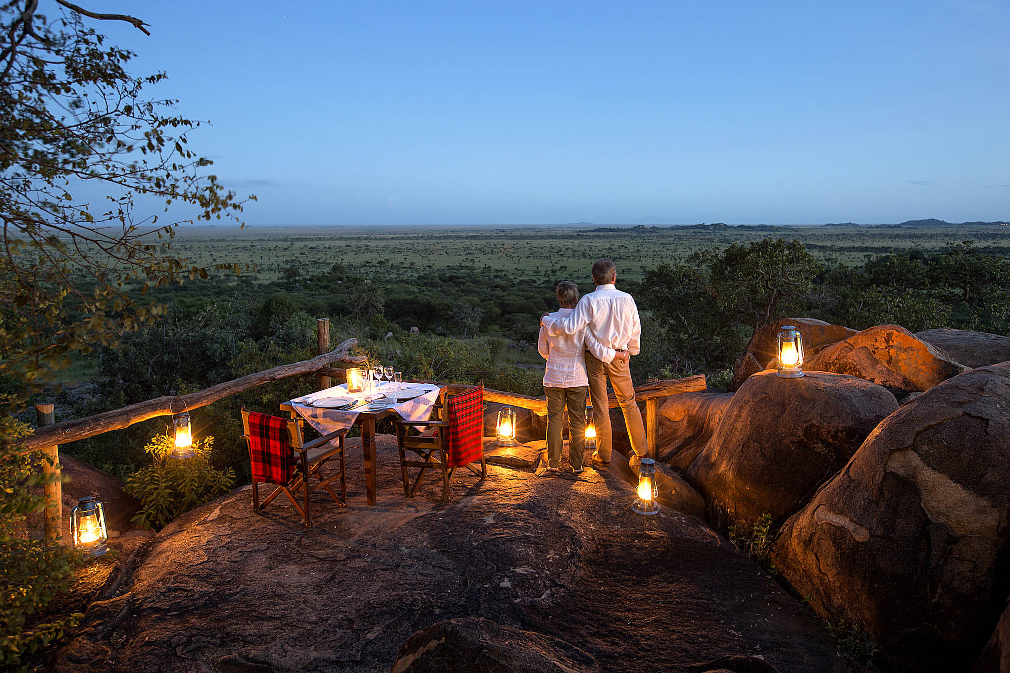 SerengetiPioneer - Romantic Dining 2-CUT