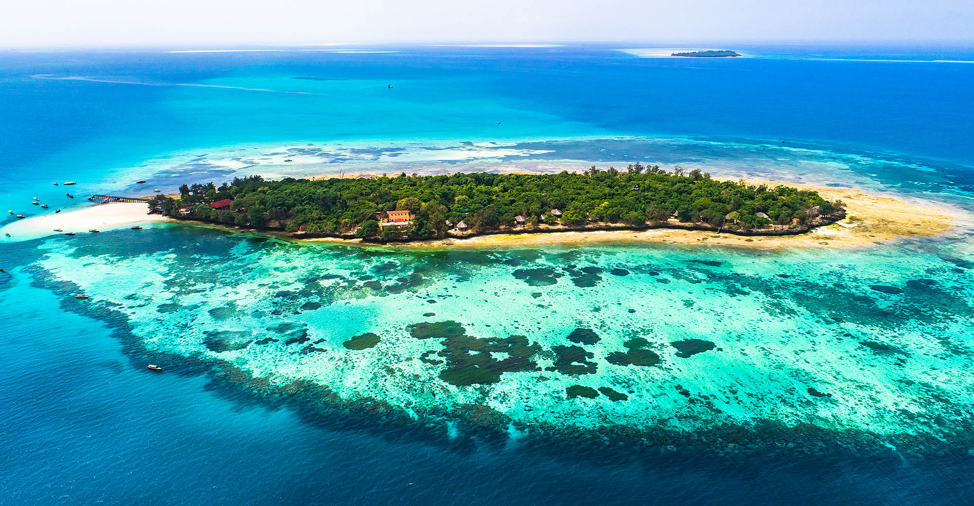 Den berømte fængselsø Prison Island er en af de mindre øer, der udgør Zanzibar.
