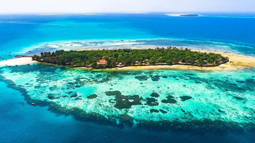 Den berømte fængselsø Prison Island er en af de mindre øer, der udgør Zanzibar.