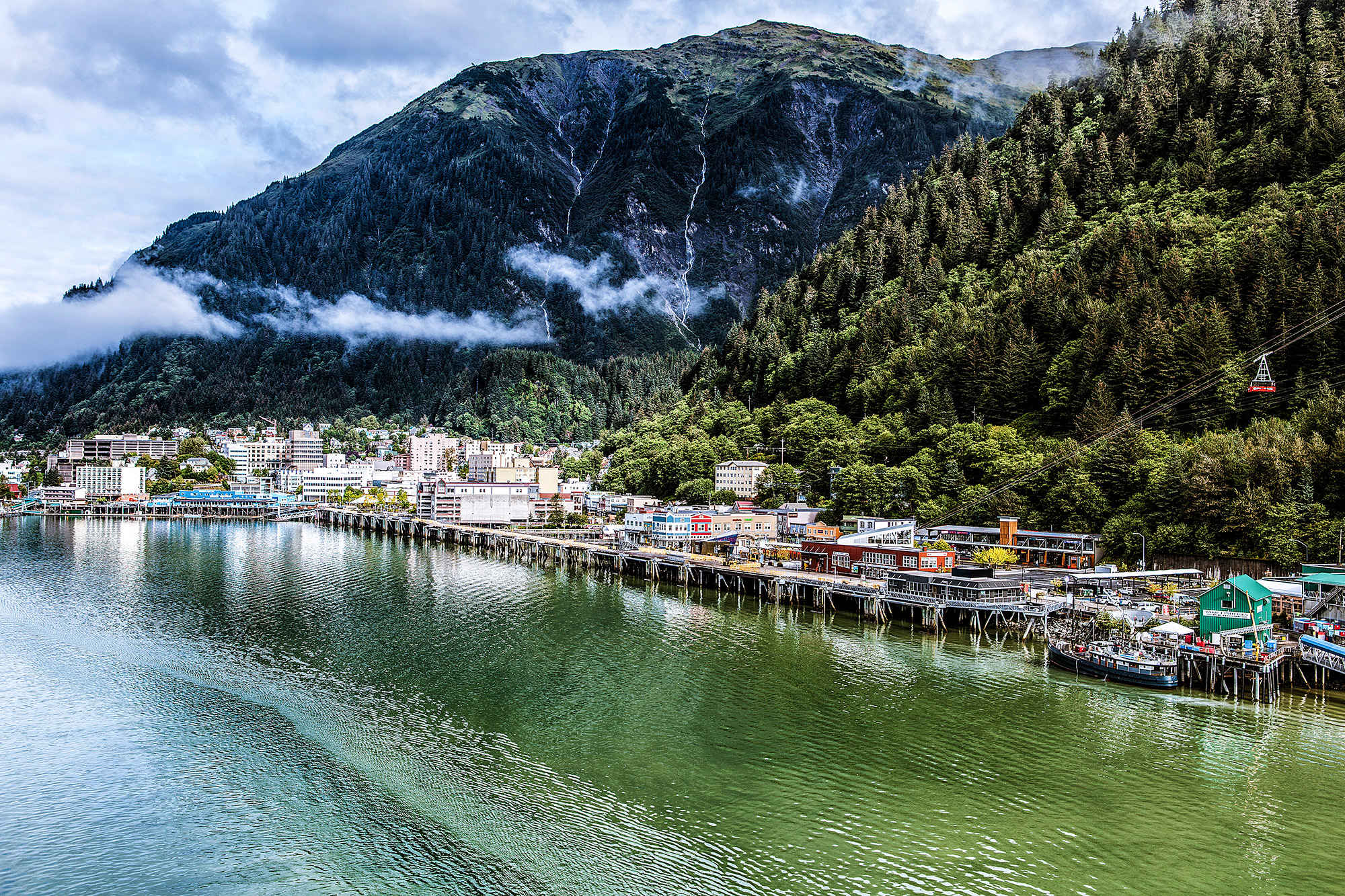 Juneau set fra krydstogtskib på vej fra Vancouver til Seward i Alaska