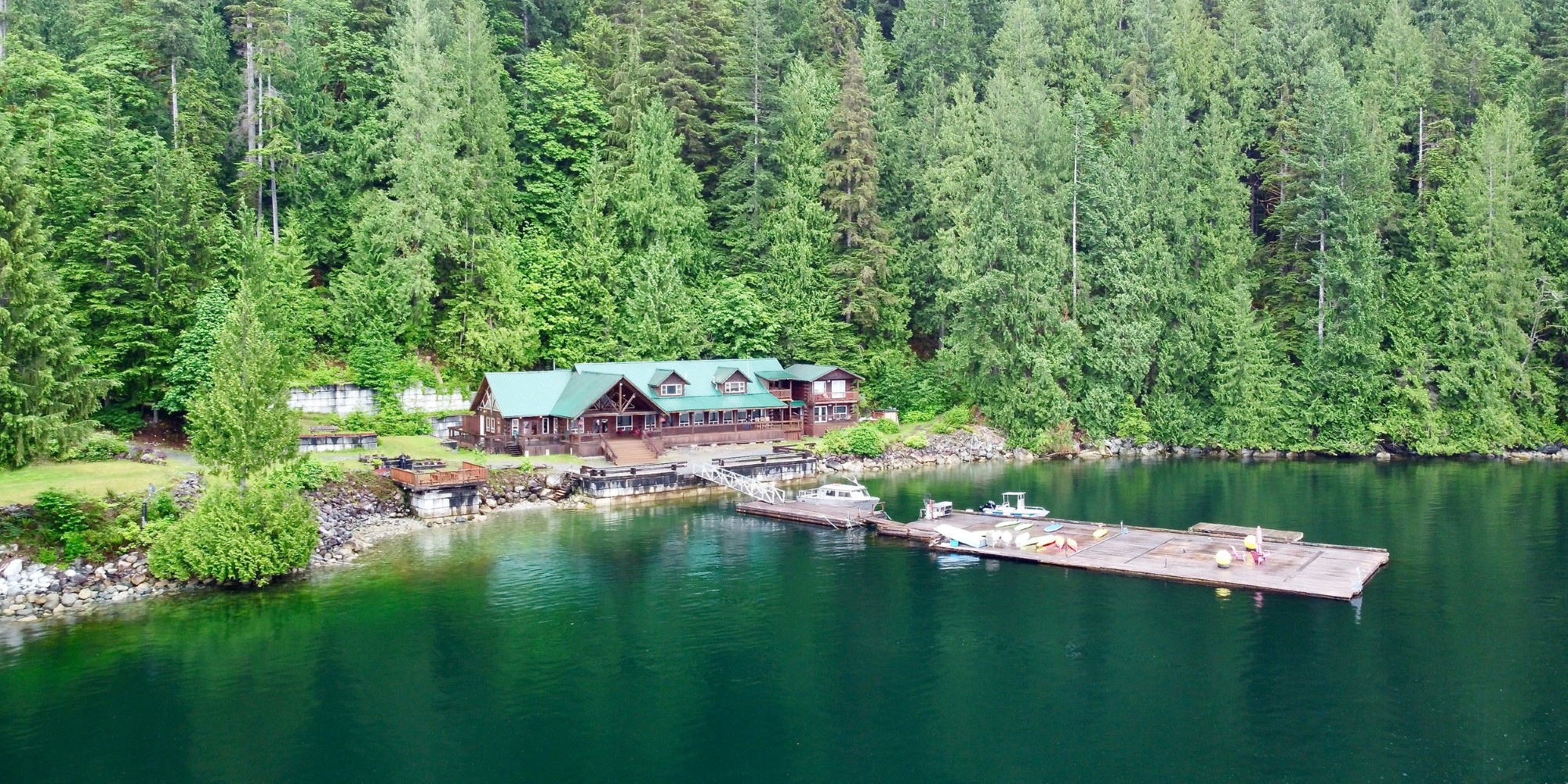 Bo midt i naturen på Klahoose Wilderness Resort i British Columbia, Canada