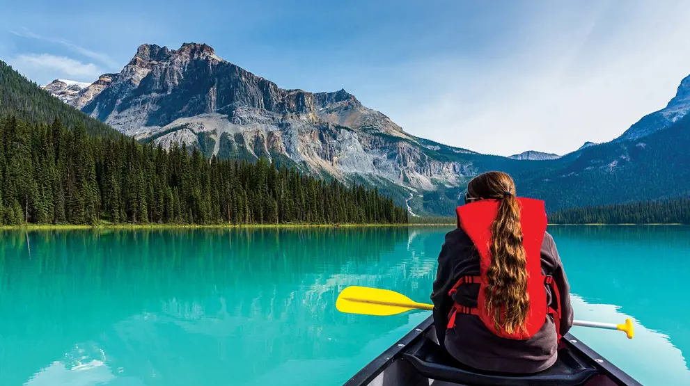 Kanotur på Moraine Lake, Banff National Park, Alberta, Canada