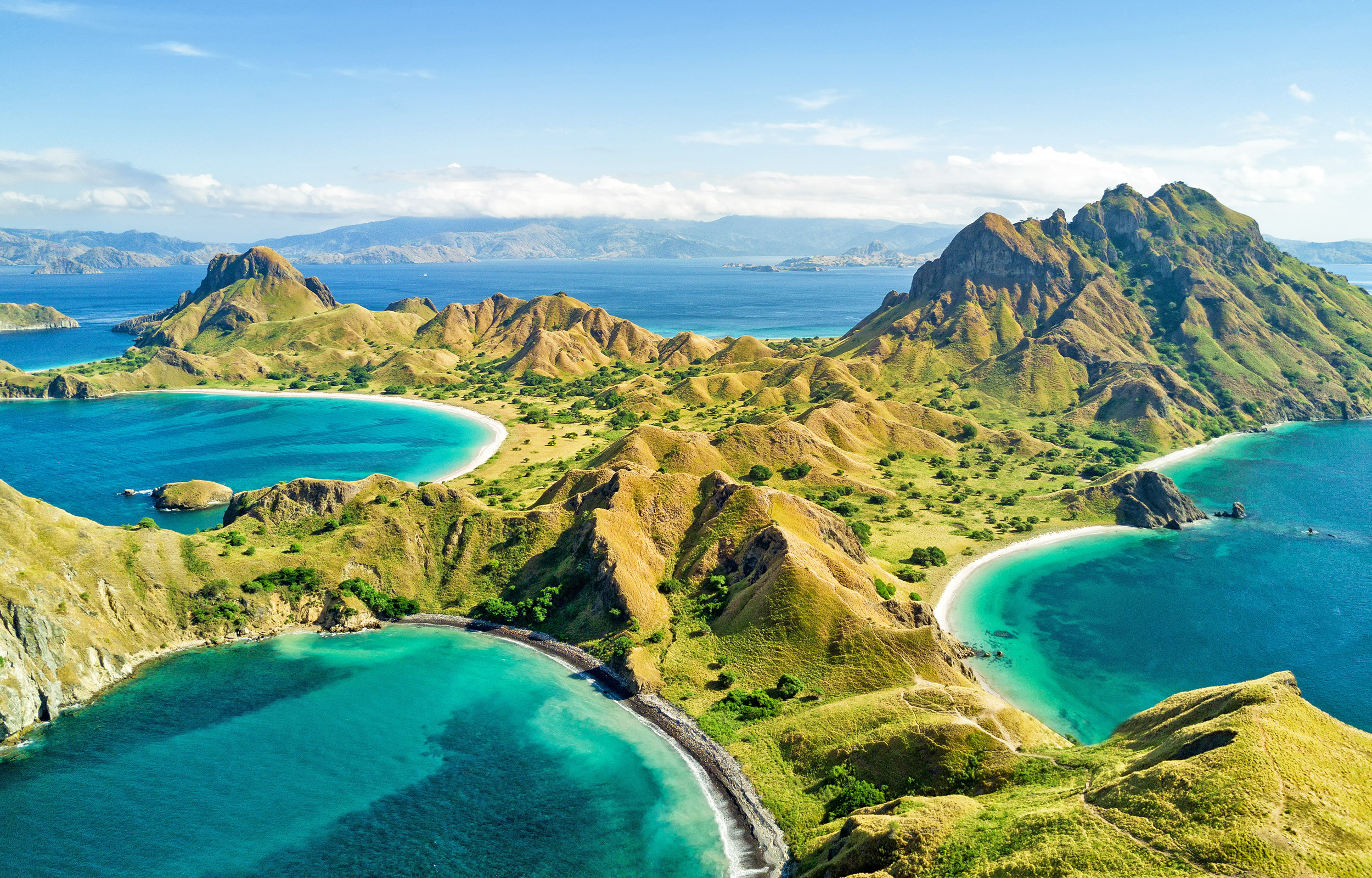 Besøg de mange øer, bl.a. Komodoøerne, på din rejse til Indonesien.