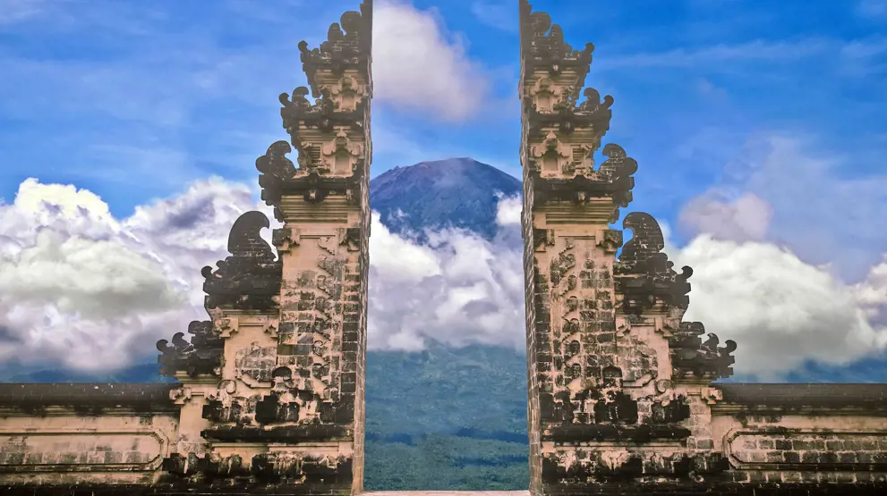Besakih-templet med Mount Agung i baggrunden er et fantastisk syn