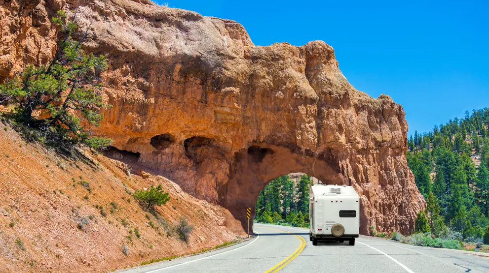 Du kan også kombinere en kør selv ferie i bil med autocamper, hvis du vil prøve begge dele