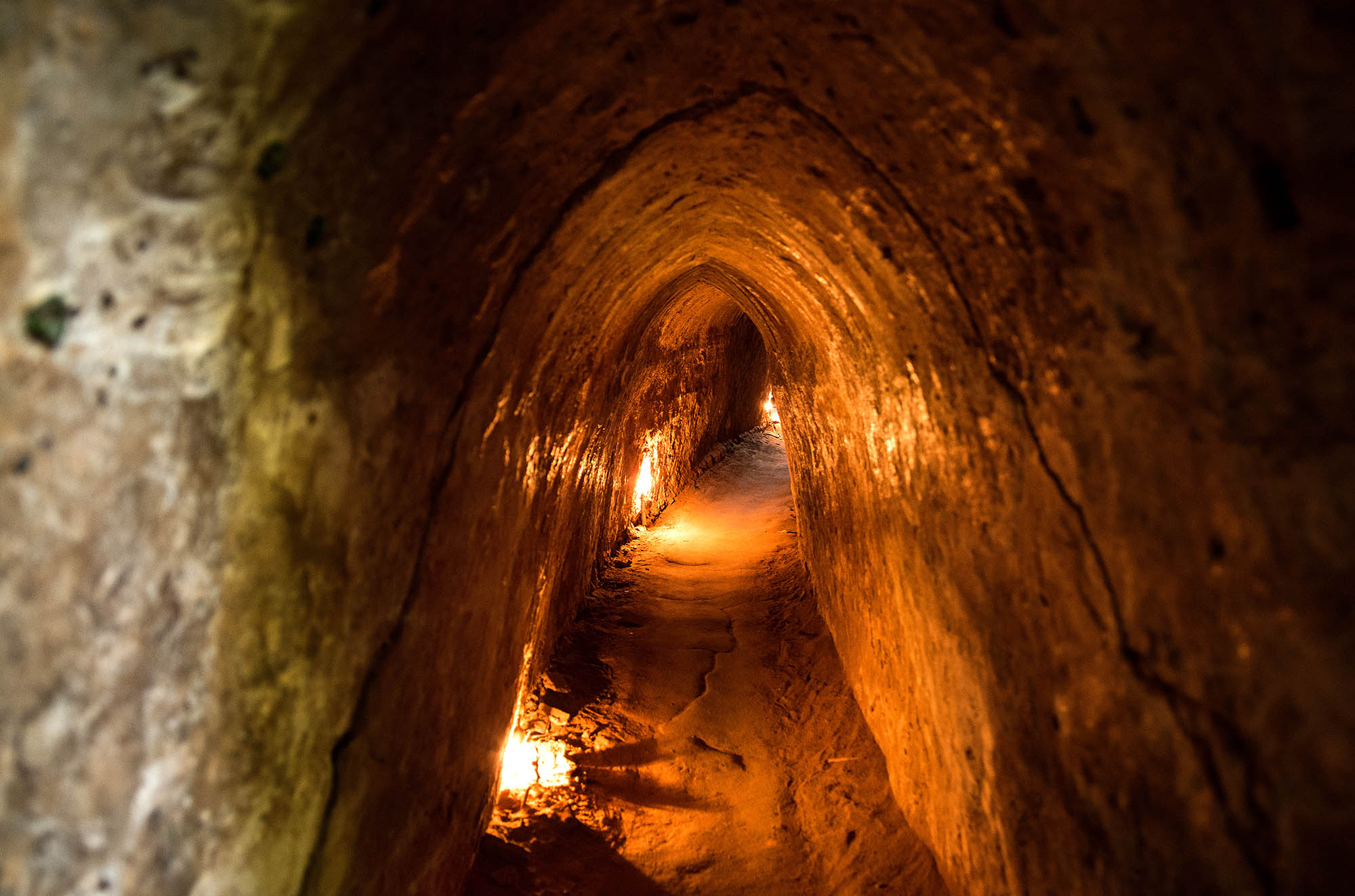 Få et enestående indblik i Vietnamkrigen i de berømte Cu Chi-tunneller.