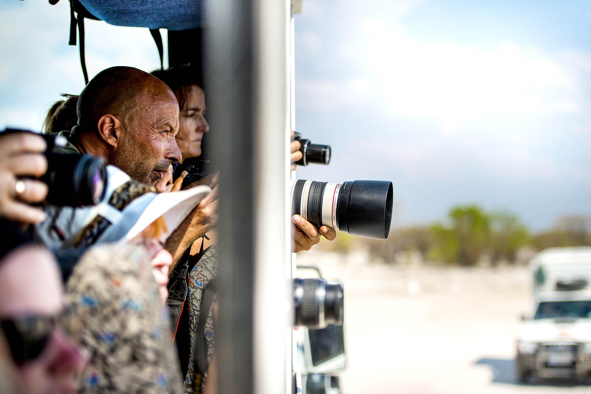 På en Small Group-tur er du garanteret vinduesplads i begge sider af trucken