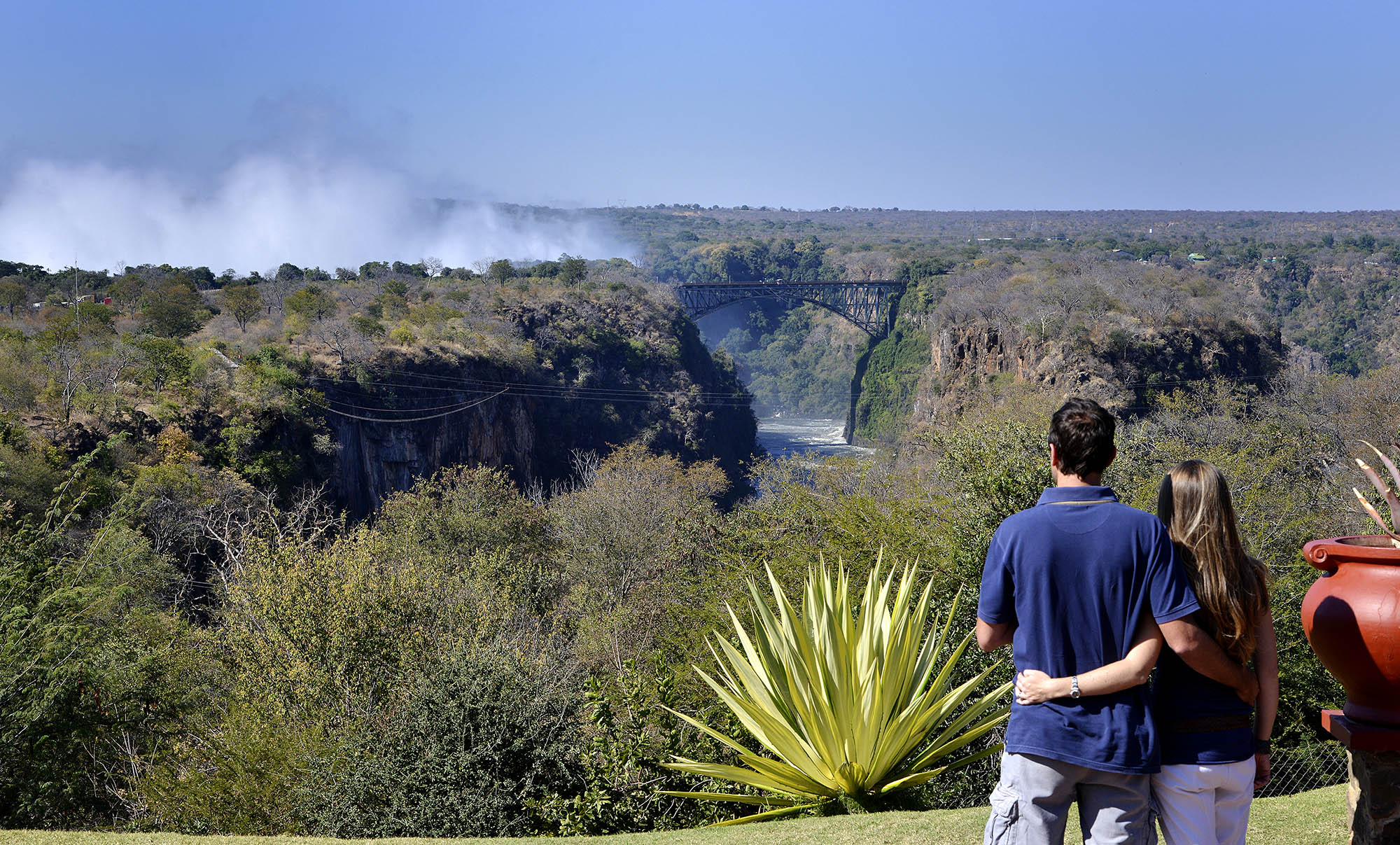 Udsigt til Victoria Falls fra Victoria Falls Hotel