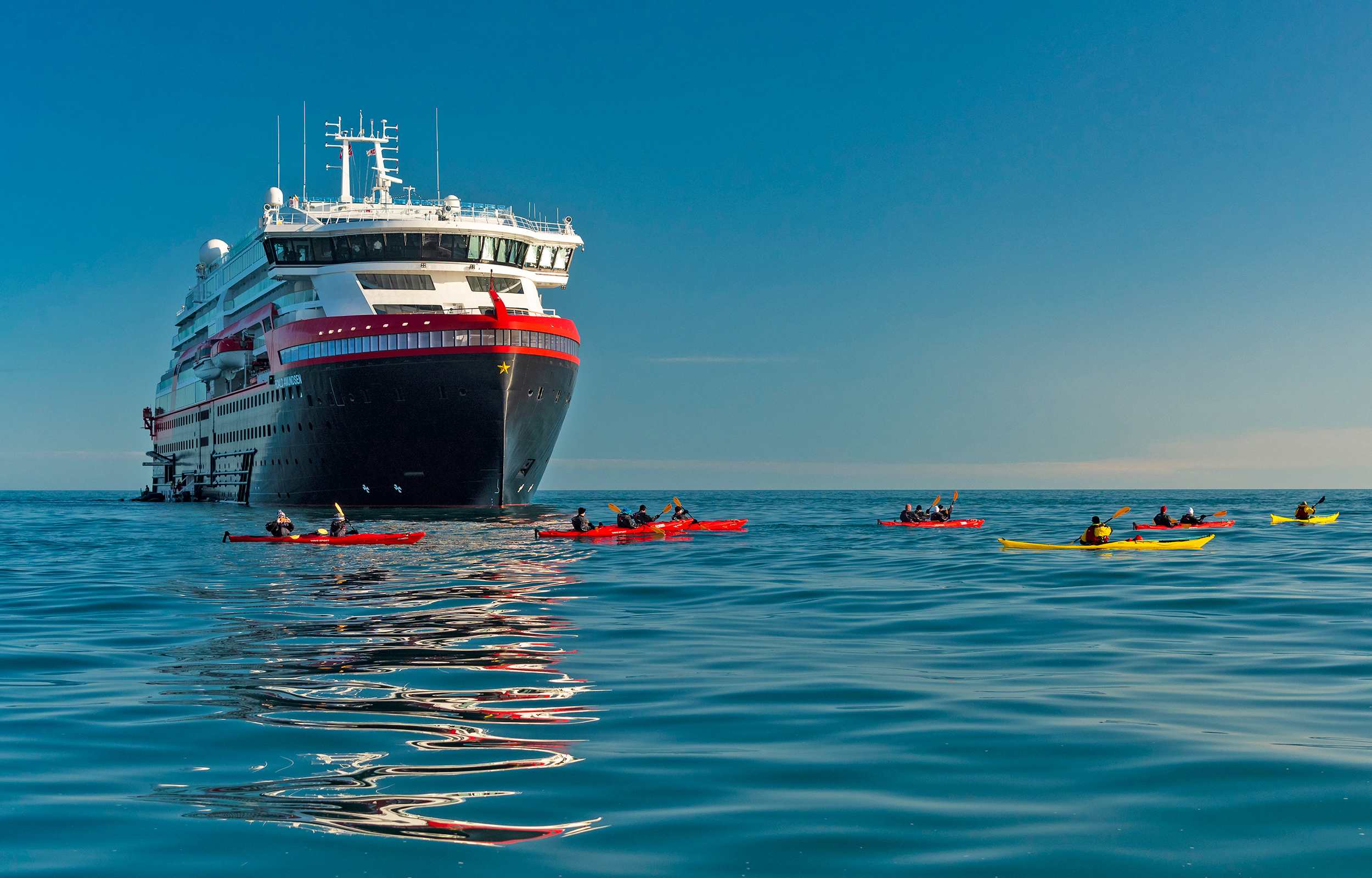 MS Roald Amundsen i Canada