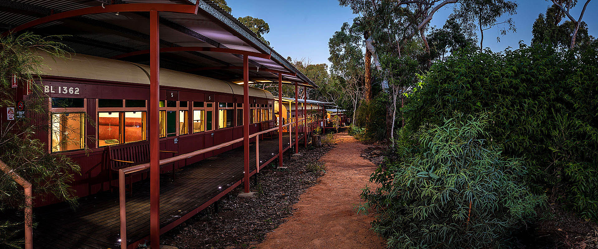 I bor i restaurerede togvogne