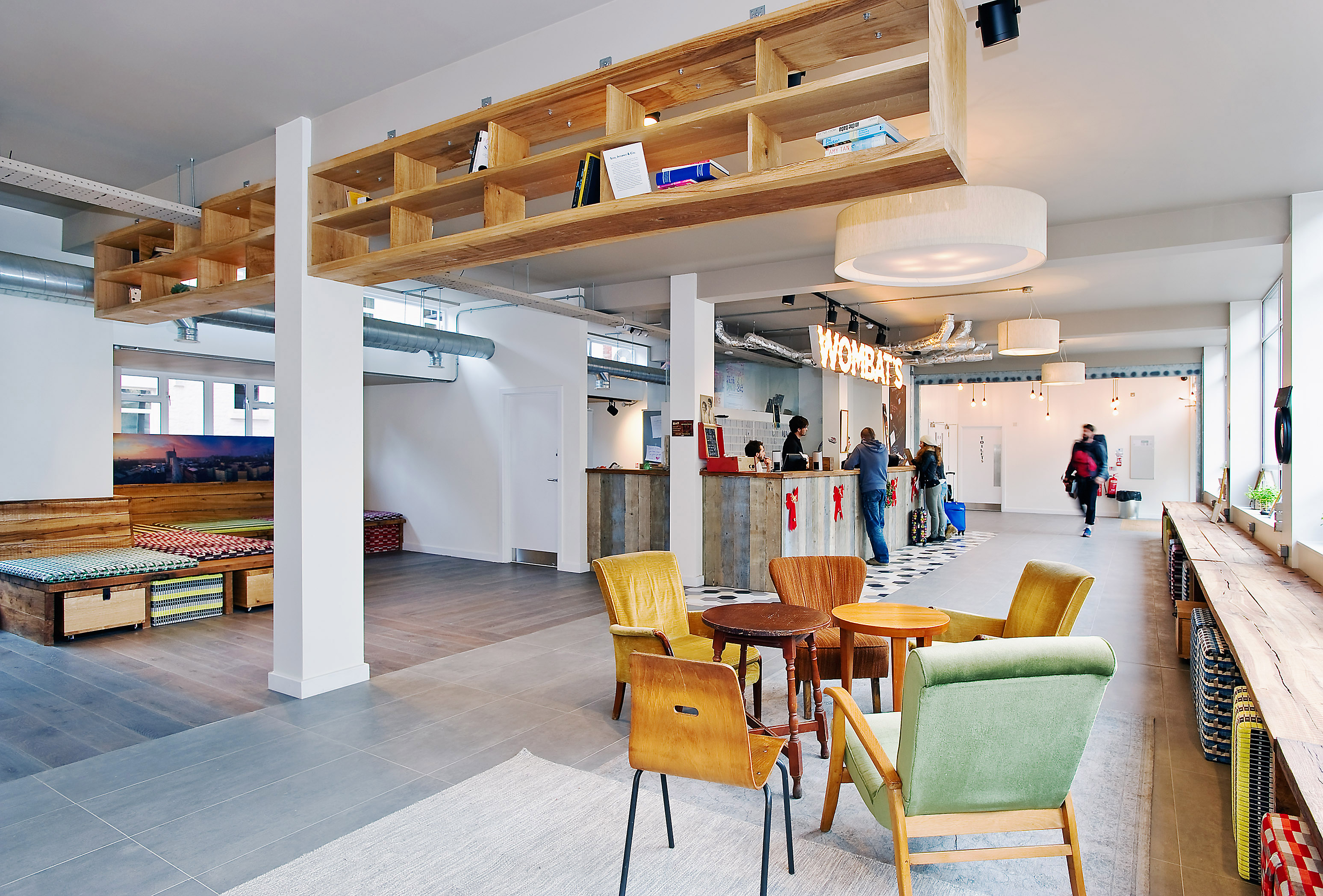 Studietur til London, bo på Wombats, fællesområde