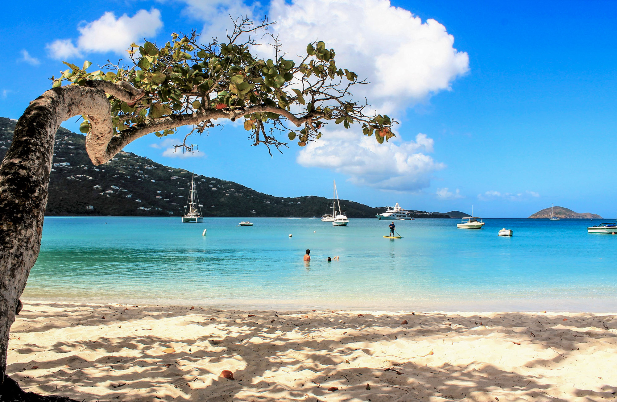 På et world cruise kan du komme til hvide sandstrande i bl.a. Caribien