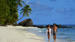Afslapning i strandkanten på øen Silhouette i Seychellernes ø-hav
