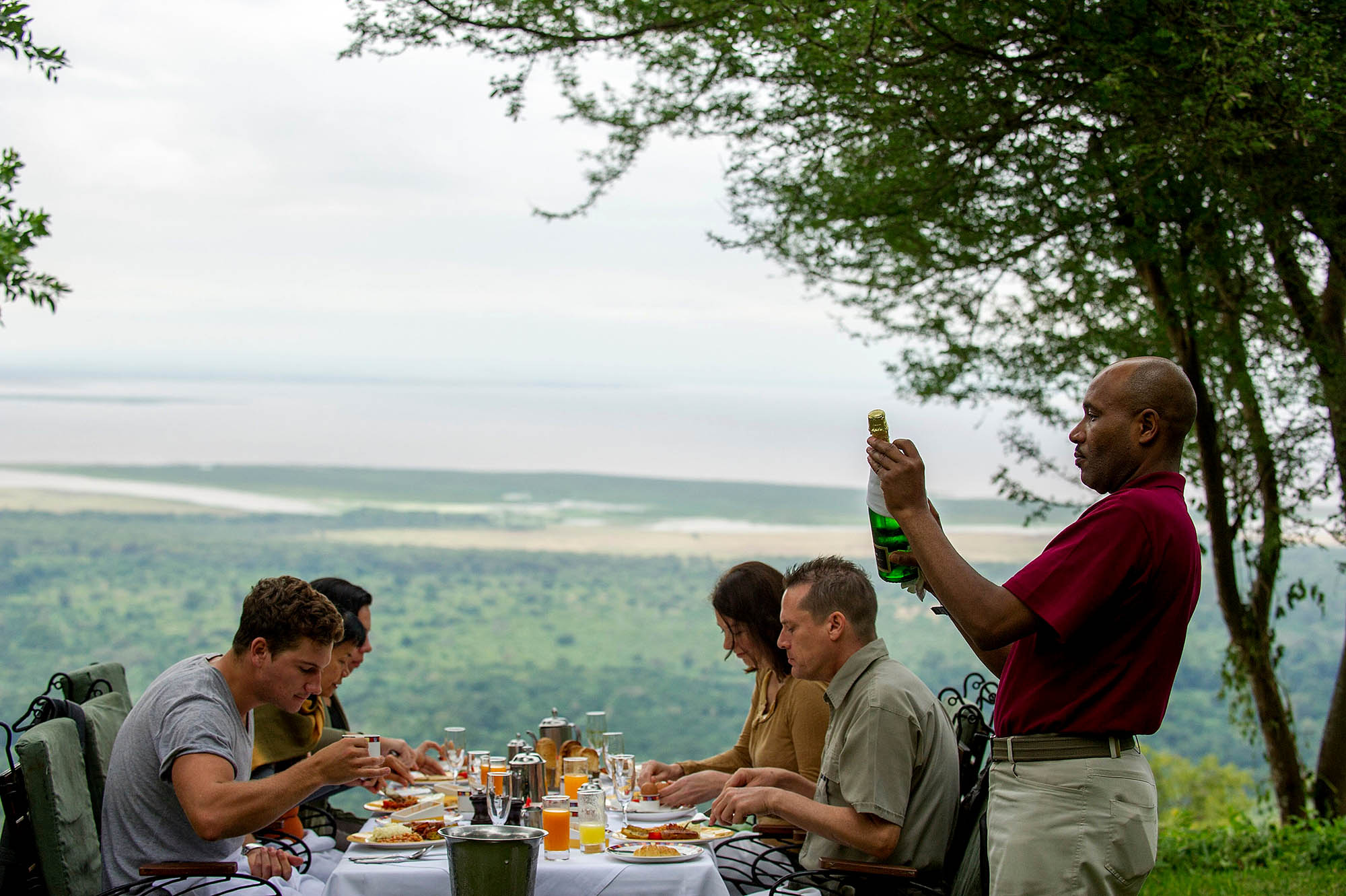 Morgenmad med udsigt til Lake Manyara