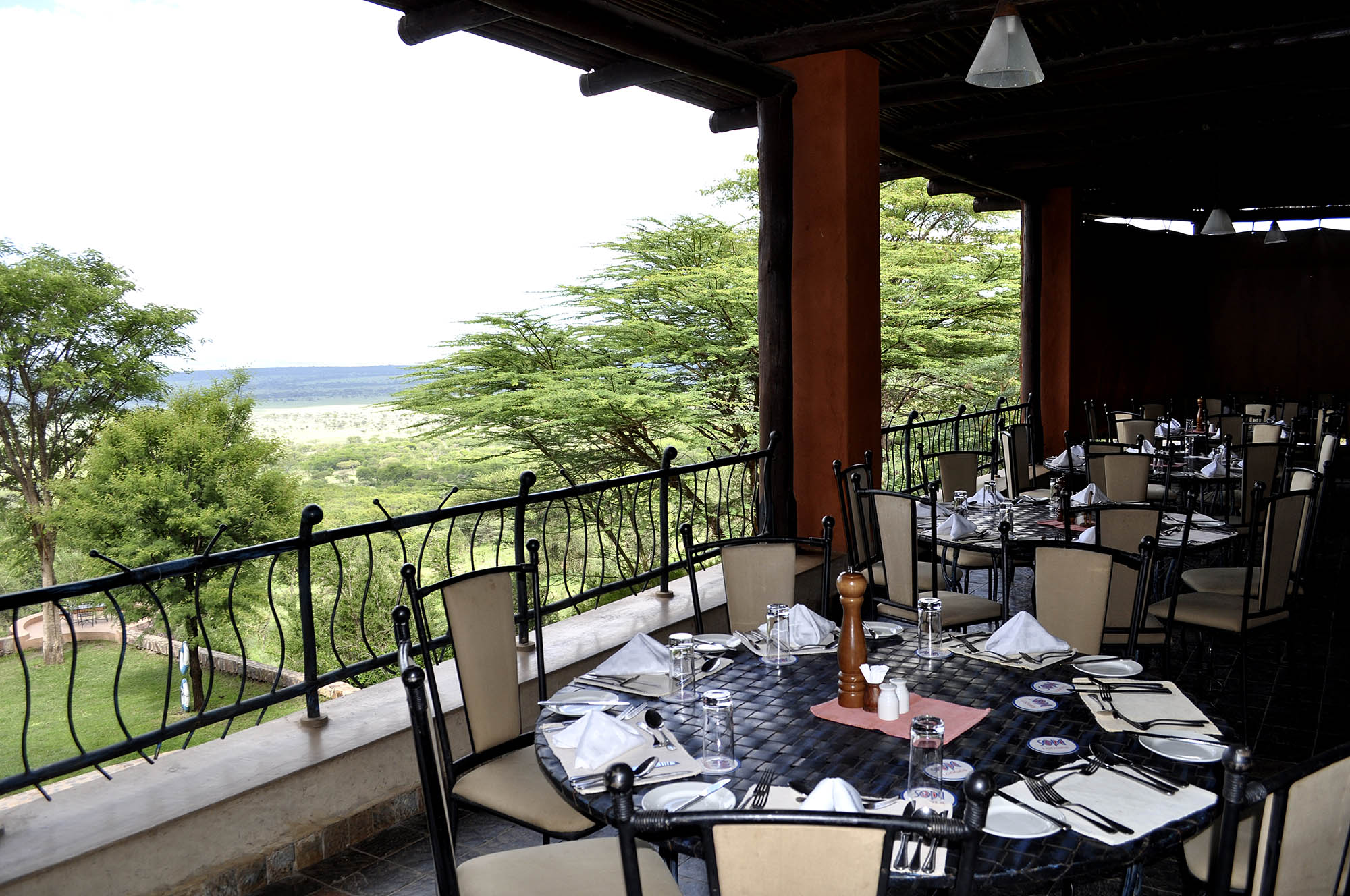 Restaurant med flot udsigt til Serengeti savannen