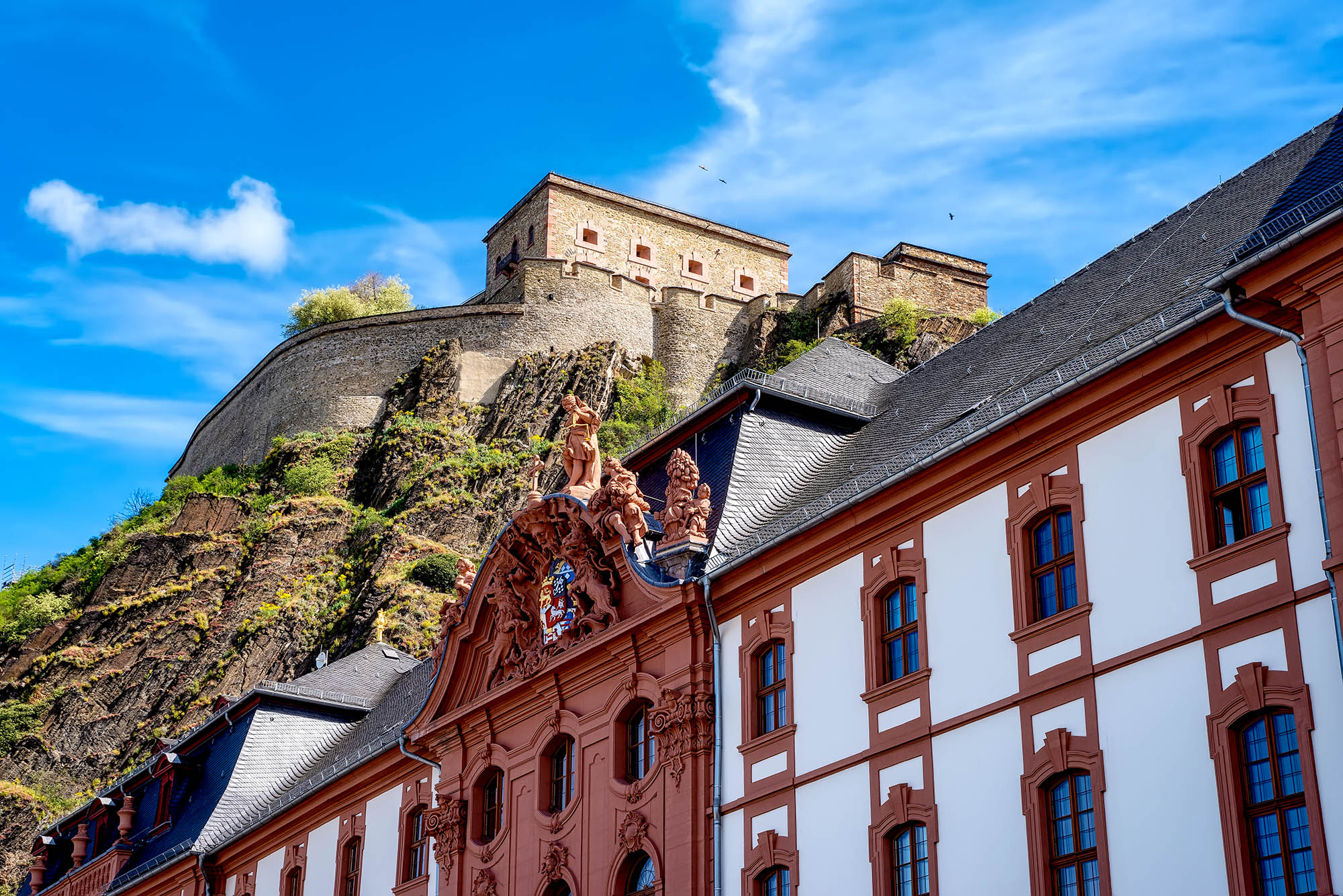 Tag turen op til Fort Ehrenbreitstein i Koblenz