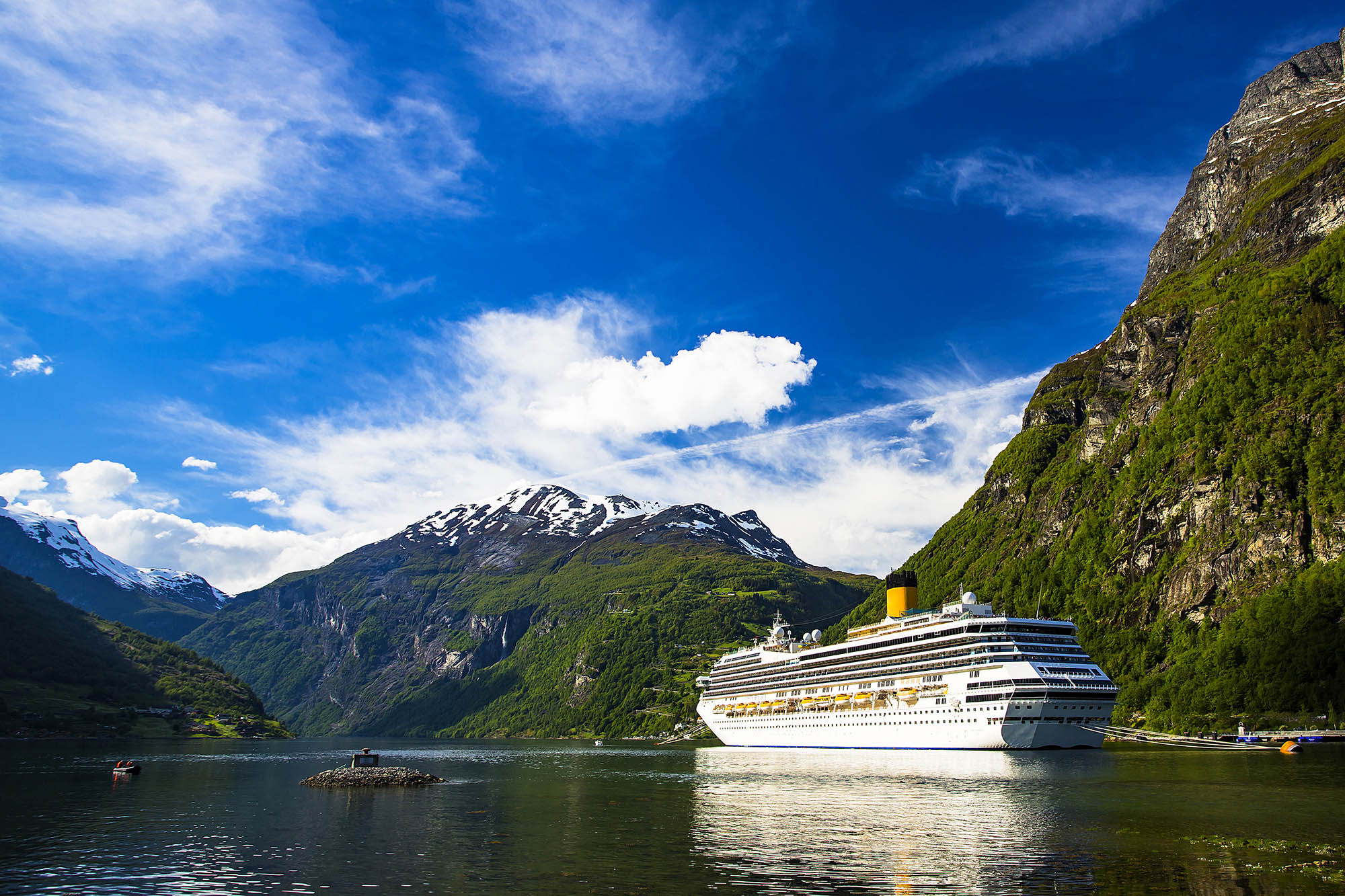Udforsk den norske kystlinje på krydstogter til Norge | Foto: Costa Cruises