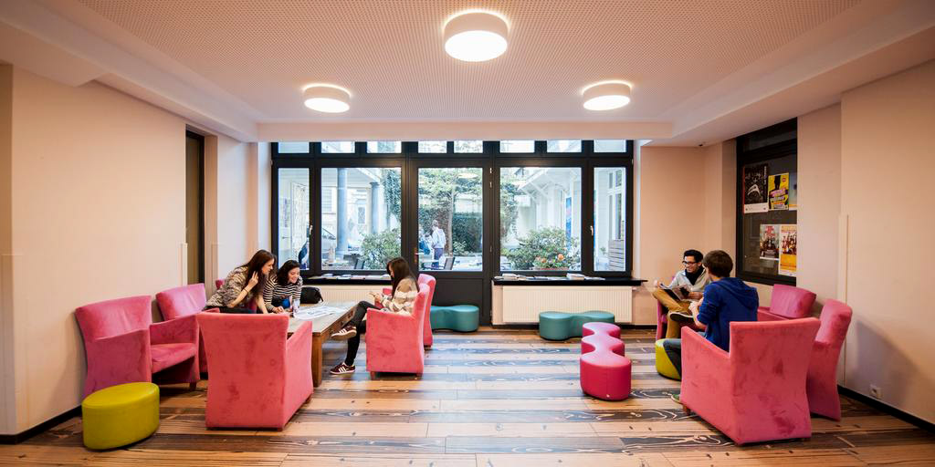 Studietur til Bruxelles, bo på Jacques Brel Hostel, loungeområde