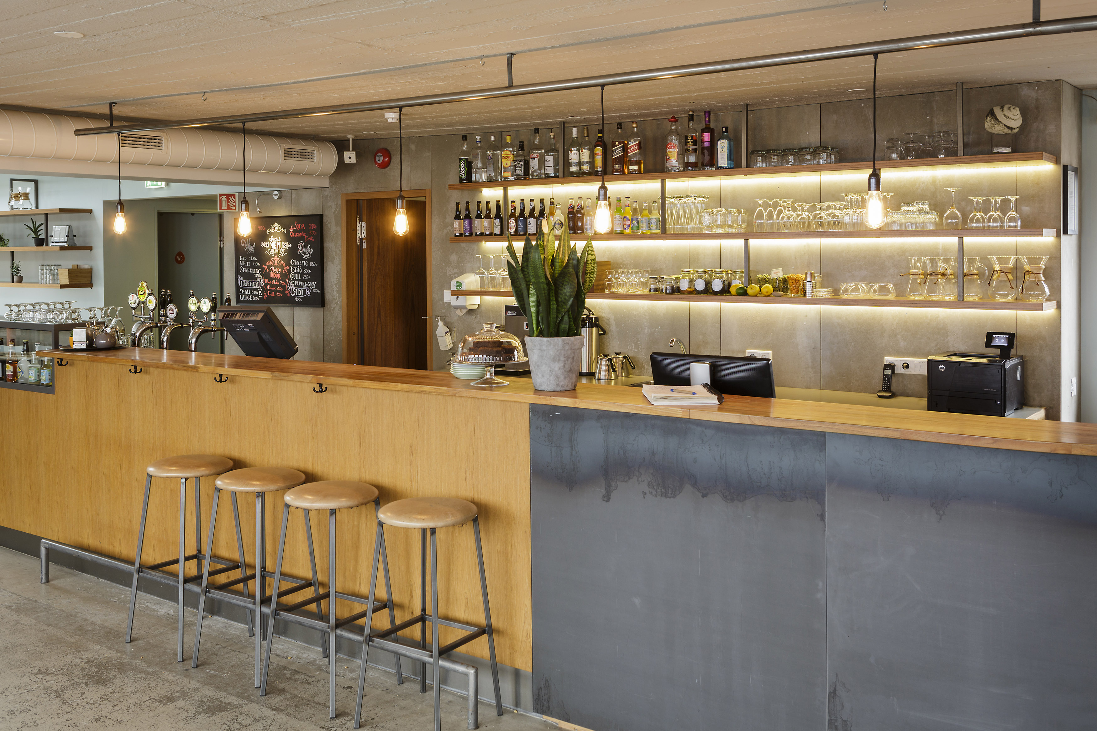 Studietur til Reykjavik, bo på City Hostel, reception, lobby