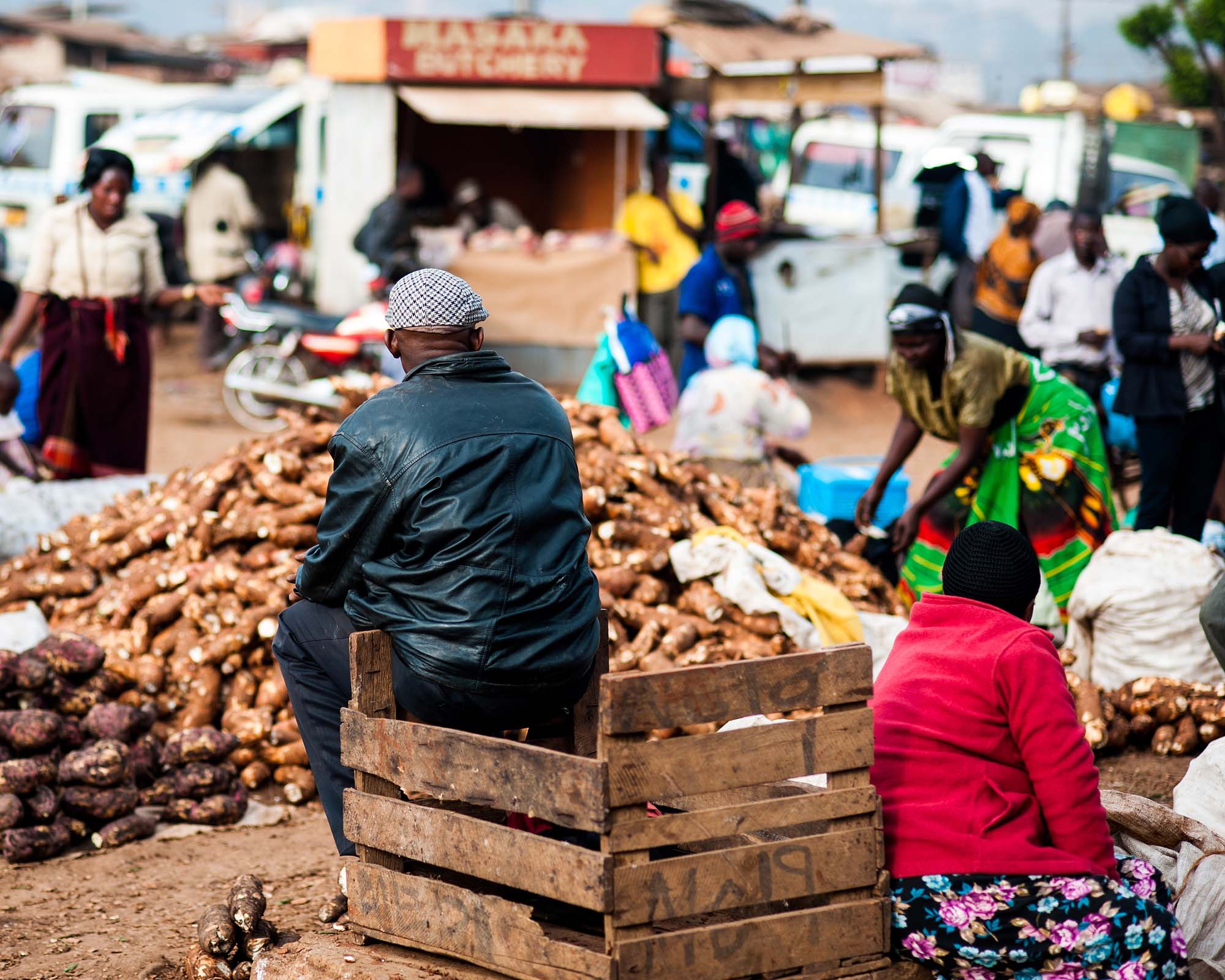 Rejser til Uganda byder på lokale markeder og kultur.