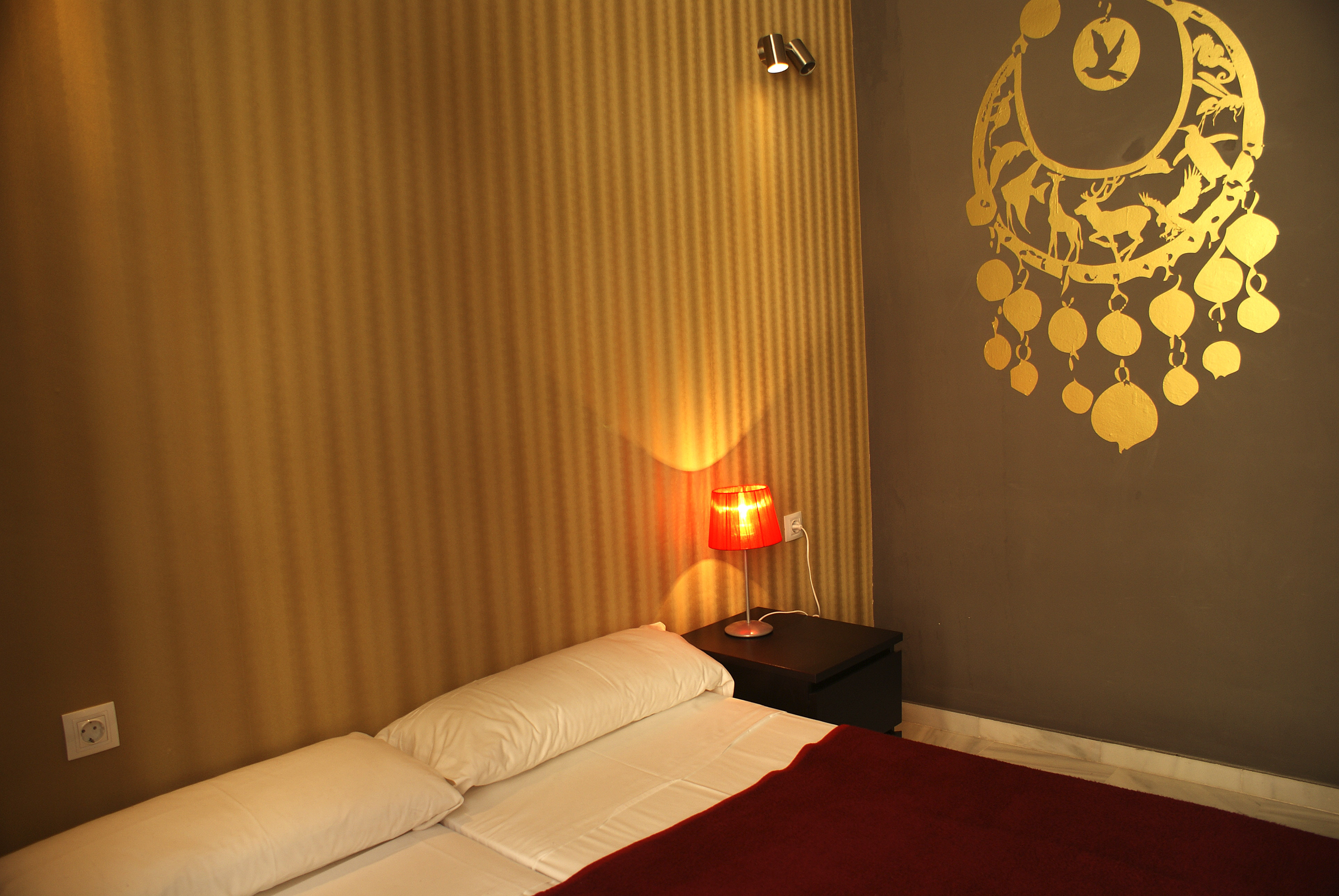 Studietur til Sevilla, bo på hostel Oasis Backpackers, dobbeltværelse