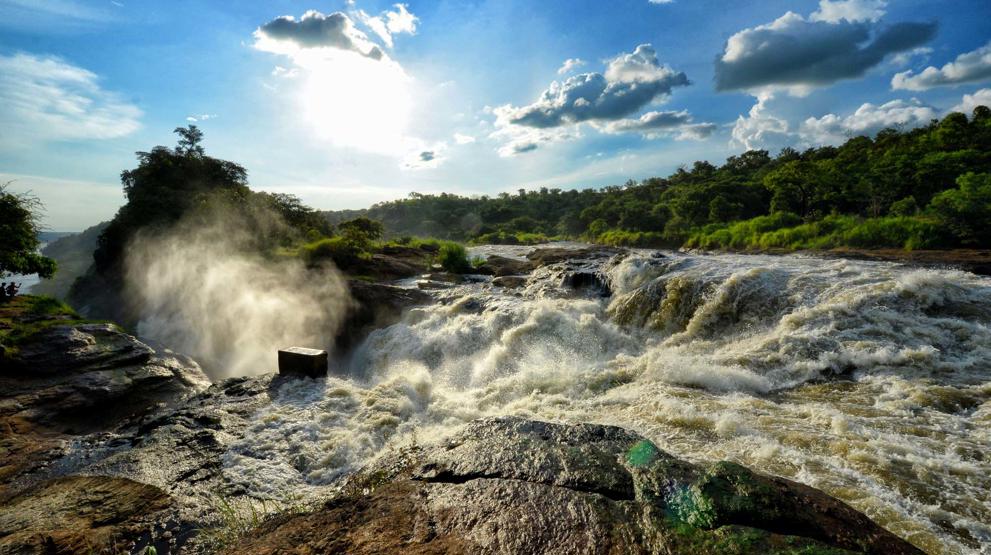 Oplev storslåede Murchison Falls på safari i Uganda