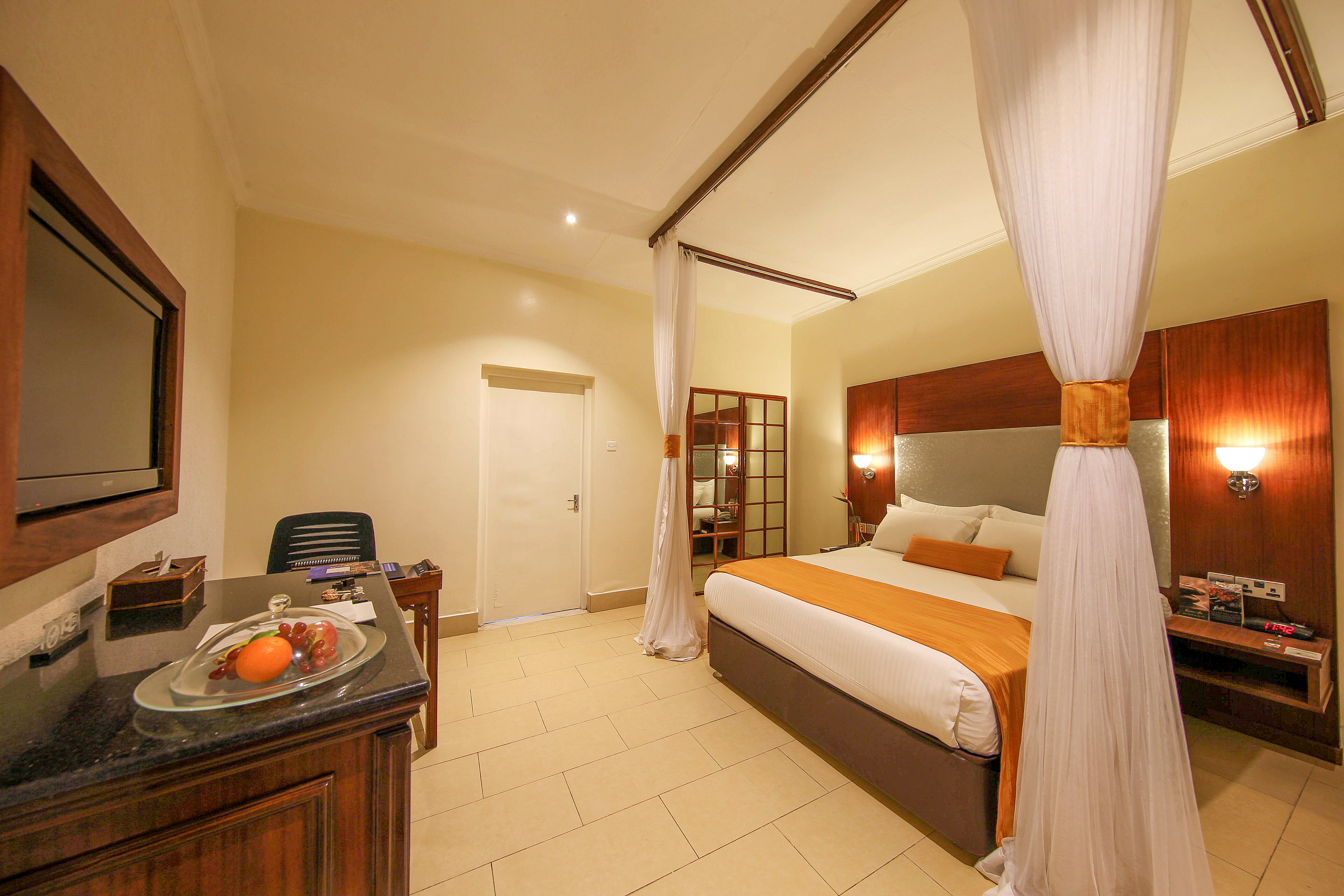 Safarirejser i Kenya, bo på Lake Naivasha Country Club, standardværelse