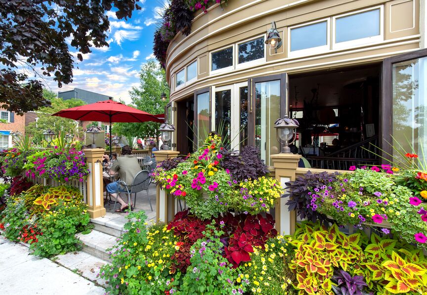 Den historiske og smukke by Niagara on the Lake. 