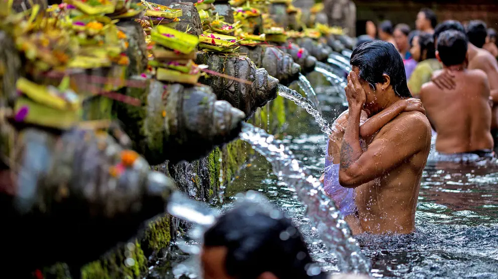 Lær den indonesiske kultur at kende ved besøg i de mange spændende templer