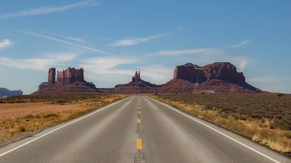 Monument Valley på grænsen mellem Arizona og Utah er et ikonisk område for et roadtrip