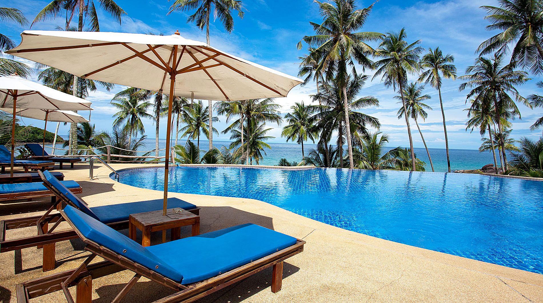 Slap af ved evighedspoolen på Koh Kood Beach Resort