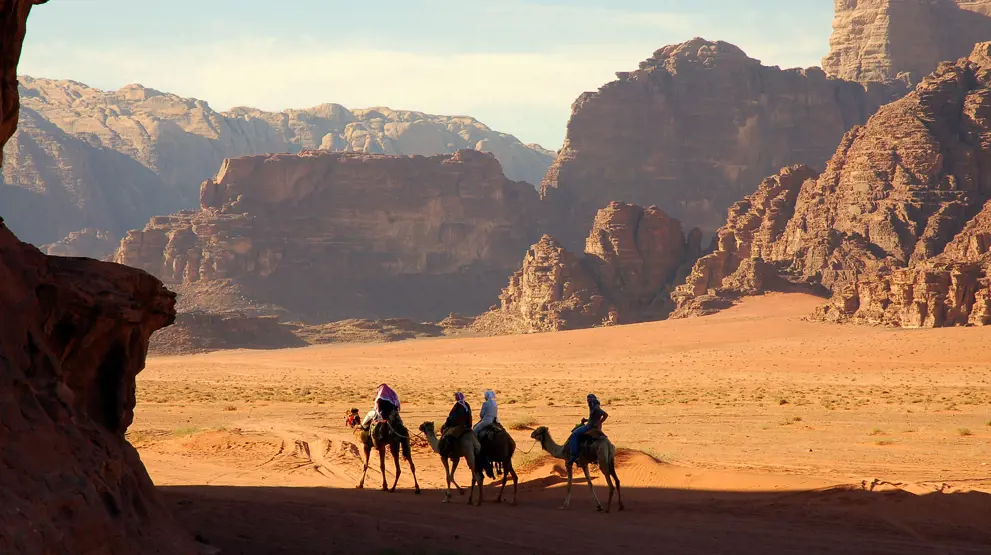 Senere venter Mellemøstens kultur, f.eks. på en ørkentur i Wadi Rum i Jordan