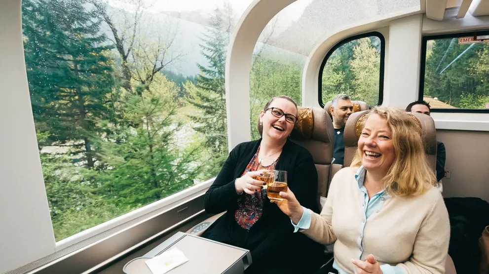 Med Gold Leaf Service får I panoramavinduer ombord. Foto: Rocky Mountaineer