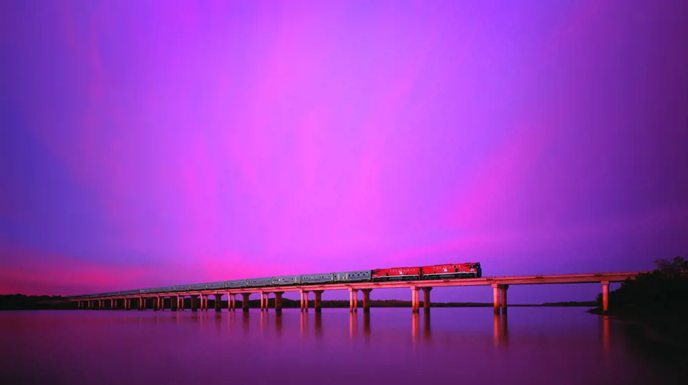 The Ghan er det eneste jernbanespor, som går på langs i Australien. Foto: Great Southern Railroad