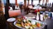 Spis noget lækker mad i hotellets restaurant - Double Tree Hilton Stone Town