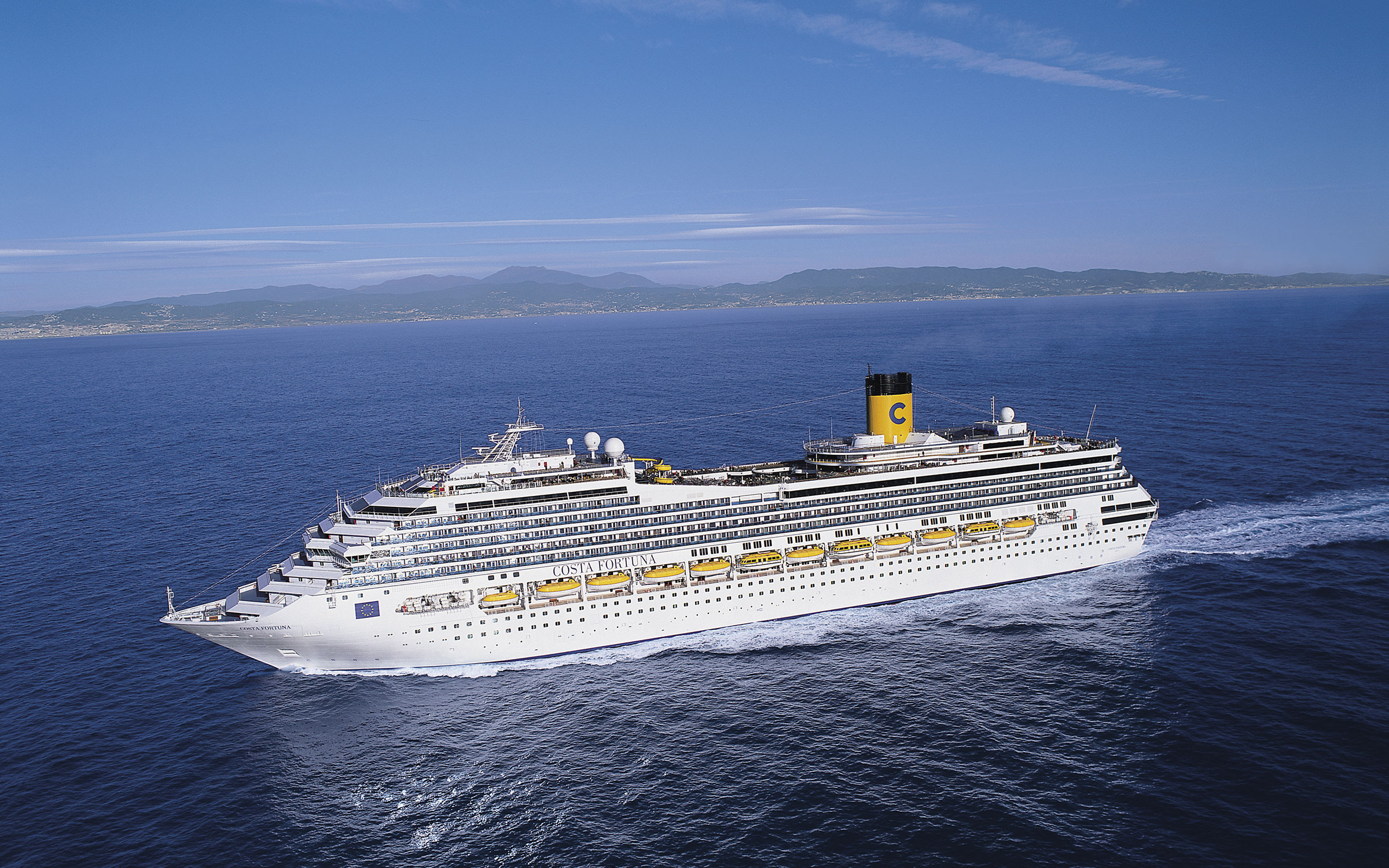 Nyd opholdet på Costa Fortuna indrettet med italiensk og maritim nostalgi