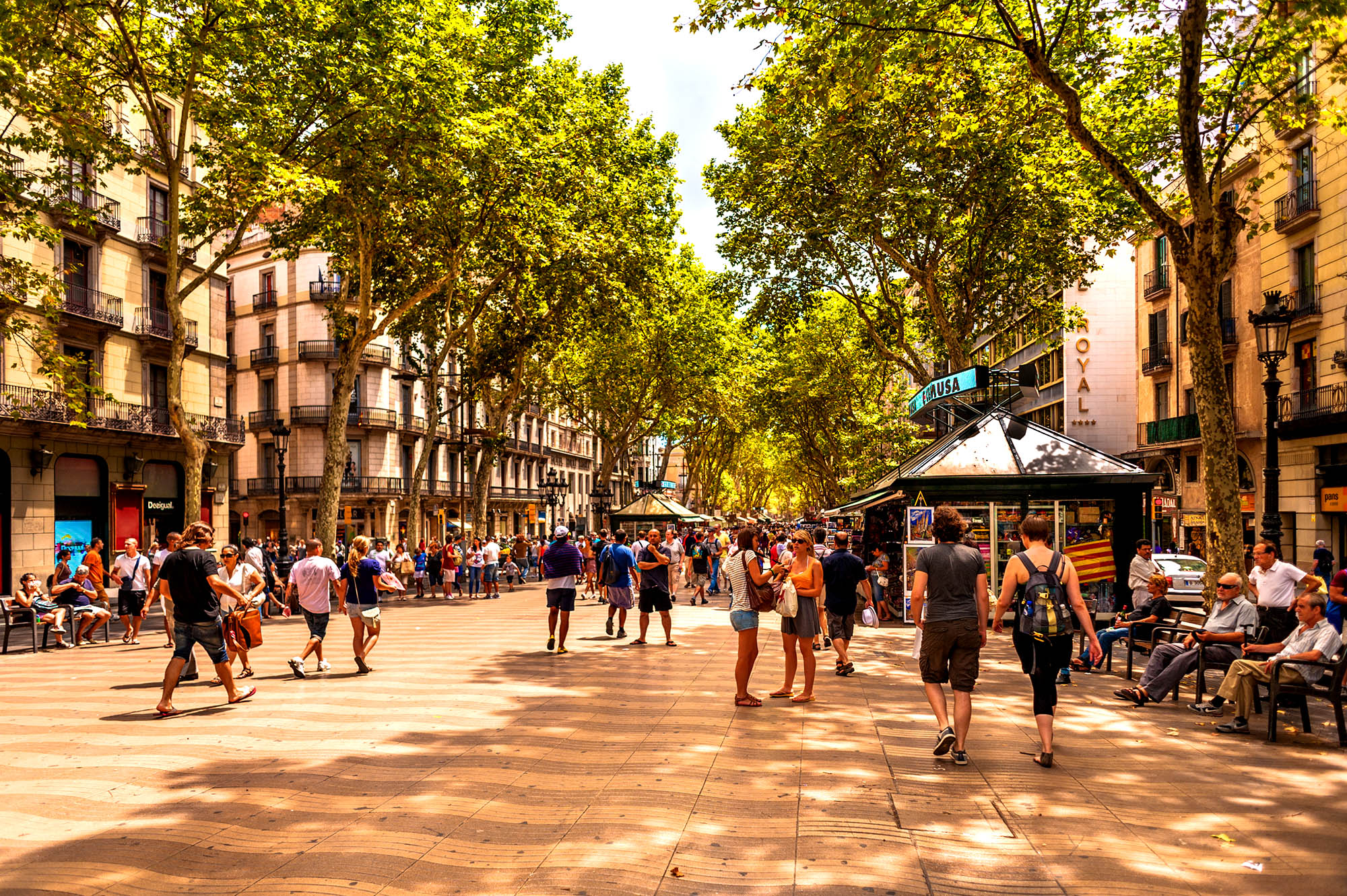 Spain Barcelona La Rambla Istock 41651388 CUT