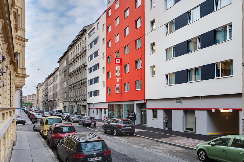 Studietur til Wien, bo på Meininger Downtown Franz, indgang