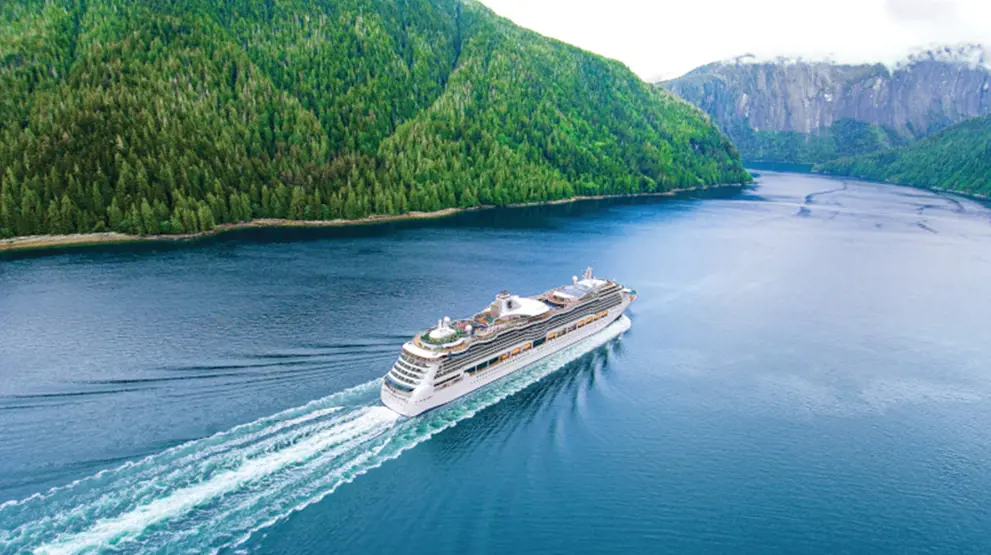 Glæd jer til at sejle på de fredfyldte fjorde langs Canada og Alaskas kyst