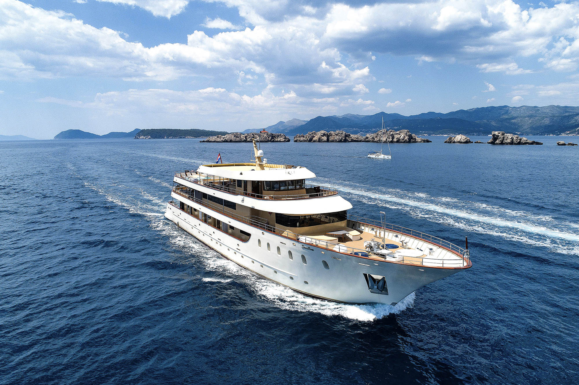 På et skærgårdskrydstogt i Kroatien sejler du tæt på kysten i mindre, men komfortable skibe